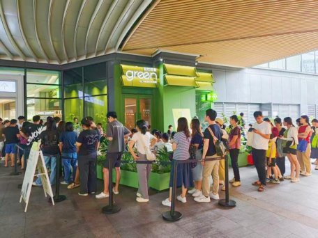 奈雪新品“蟠桃冰奶”火爆出圈，520门店销量猛增290%