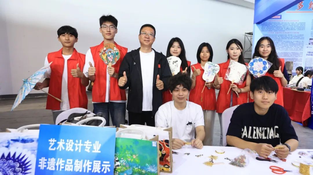 合影2.JPG
