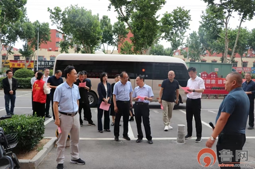 枣庄市市中区政协调研垎塔埠街道杨河社区培育壮大社区基金工作