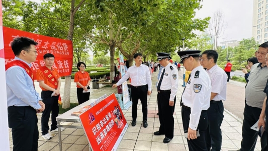 平安产险济宁中支公司积极开展打击和防范经济犯罪宣传活动