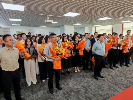 平安产险济南中心支公司开展庆祝中国平安成立37周年特别活动