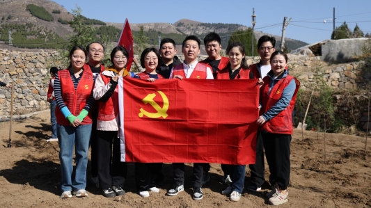 国铁济南局济南客运段高铁一队“薪火”党员志愿服务队-“好网民·在山东”照片 (5)