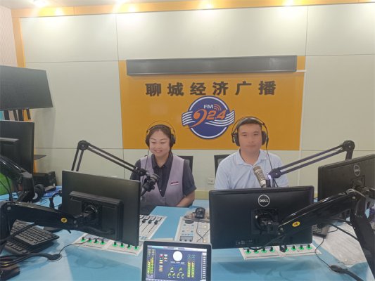 图 4 定期举办“空中金融讲堂”