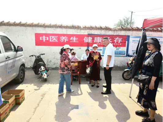 济宁市任城区安居社区服务中心:开展“中医养生,健康永存”中医文化义诊活动