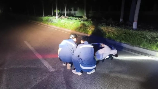 2025好网民·在山东|暖心救助,护士张永博的深夜守护