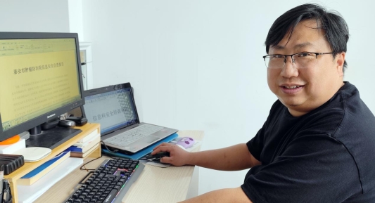 2025好网民·在山东 |张风武:以数字匠心守护生命 “数据防线”