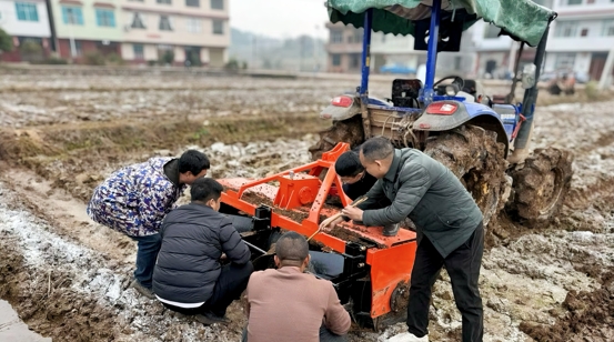 株洲茶陵烟草：服务有“度”助农有“招”