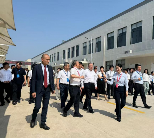 国家粮食和物资储备局党组书记、局长刘焕鑫一行莅临陈克明食品观摩指导