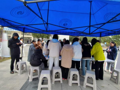 “雷锋精神照前路，温暖校园伴童行”——山区留守儿童公益活动圆满举行