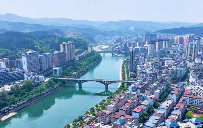 【理响中国·春江水暖鸭先知】一个羽毛球“打”出大产业 【理响中国·春江水暖鸭先知】一个羽毛球“打”出大产业