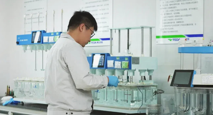 【理响中国·春江水暖鸭先知】一粒药片向“新”而行 【理响中国·春江水暖鸭先知】一粒药片向“新”而行