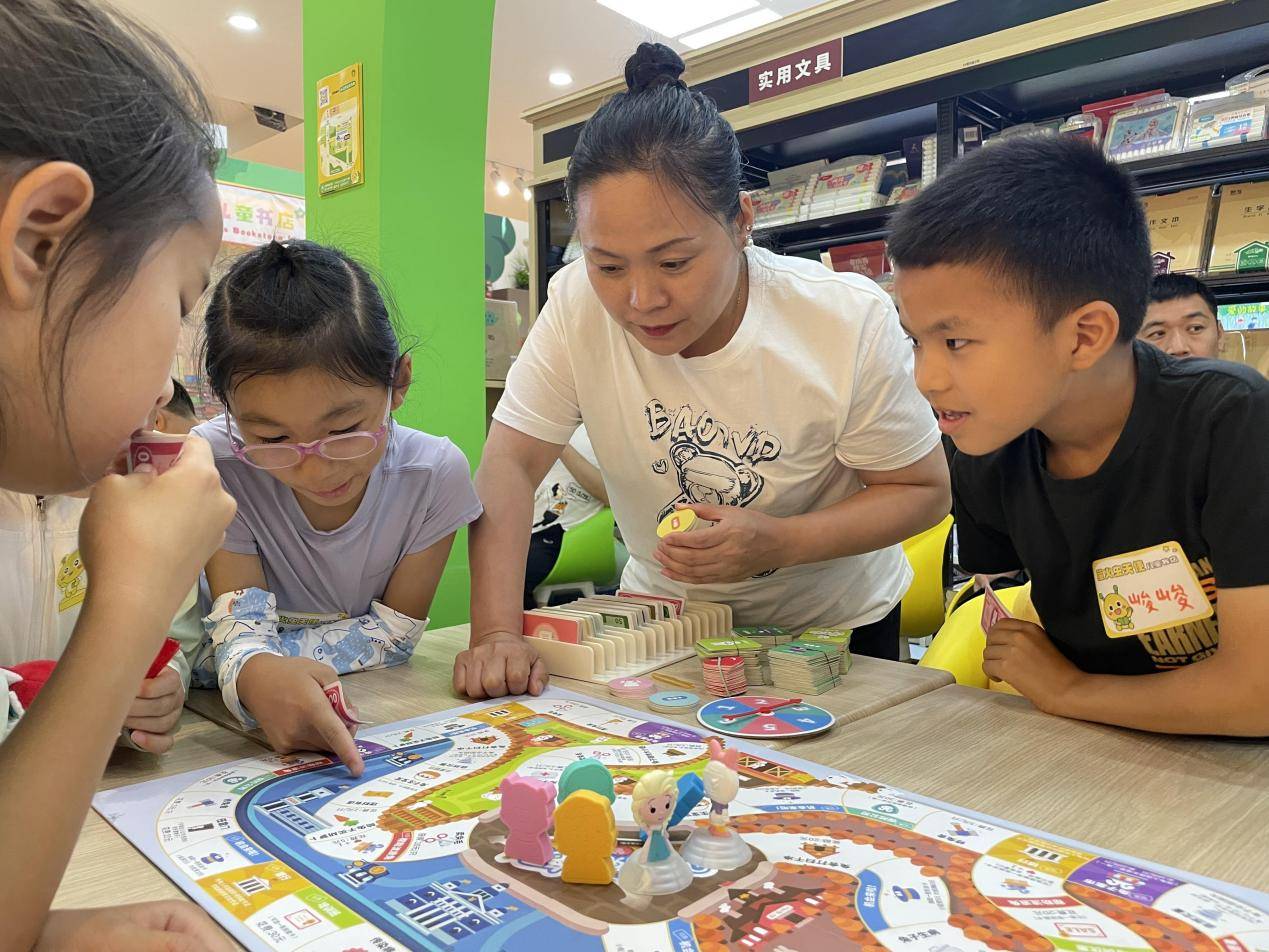 萤火虫天使儿童书店“财商小达人”公益活动助力素质教育新实践 