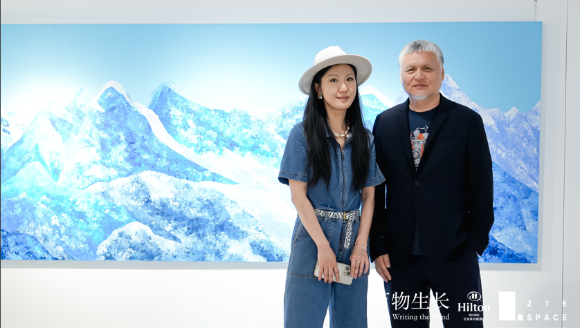 任天进“万物生长”展览在北京希尔顿酒店216SPACE正在进行