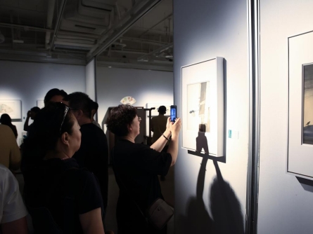 “滴翠—李恩成作品展”暨京行艺术馆（济南馆）重装升级开幕仪式成功举办