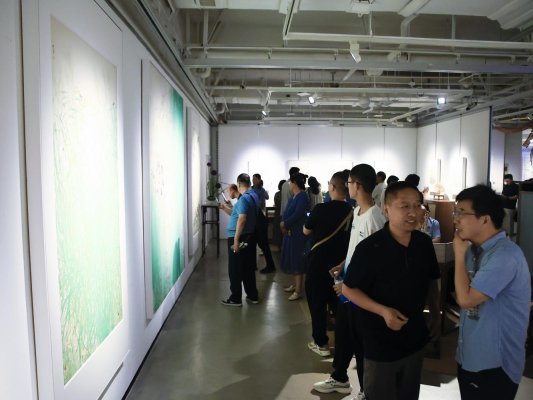 “滴翠—李恩成作品展”暨京行艺术馆（济南馆）重装升级开幕仪式成功举办
