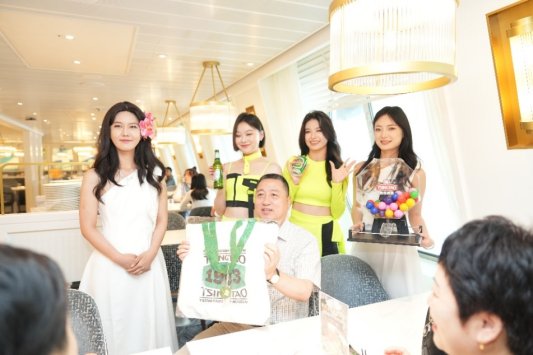 畅饮经典  举杯启航 青岛啤酒为消费者专属定制 “海上嘉年华”