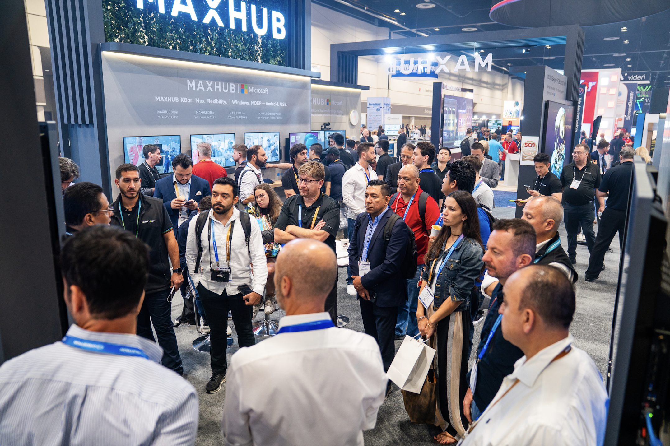 中国智会定义全球协作标准：MAXHUB亮相InfoComm USA 2025