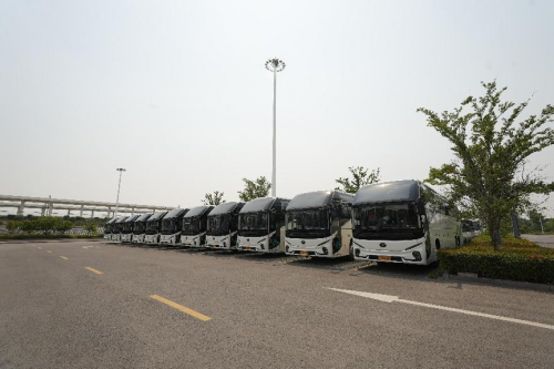 批量海格新V系客车上线徐州！解锁旅游客运转型升级新图景