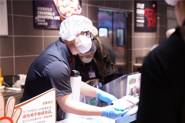 胖东来品质注入滨江生活 永辉融侨店焕新演绎“家门口的品质升级”