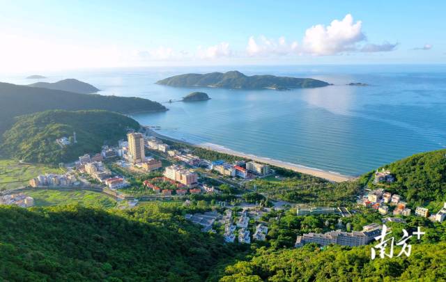 夏日的广东江门台山海岛风景优美。