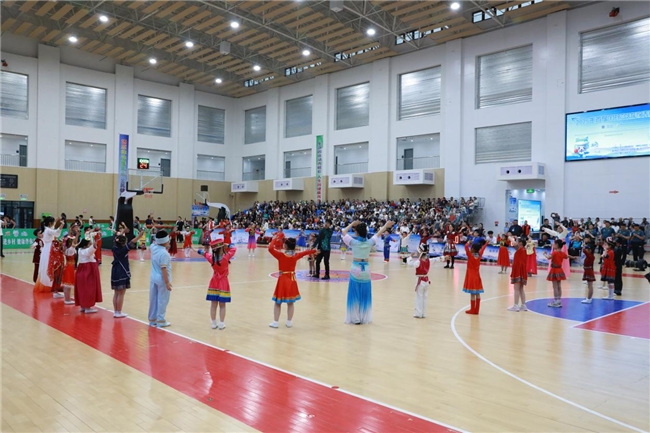 迎旅发 燃激情——2025首届国际篮球邀请赛（中国·汤原）火热开赛