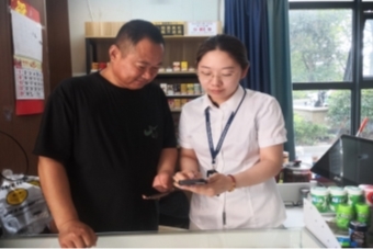 江苏盱眙烟草：志愿微风暖街巷 惠民细雨润民生