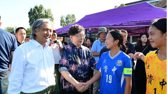 澜之助学资中女足进清北：梦想与拼搏的交响