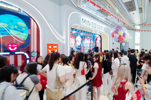 名创优品凭什么能成为顶奢商圈的新宠？