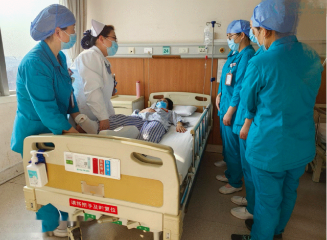 山东孕育医护产业“新蓝海”:市场规模超百亿,或破解“一人住院全家忙”困境