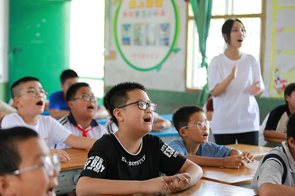 【“奋斗号”青春专列】青春学子:服务乡村教育 坚定理想信念 【“奋斗号”青春专列】青春学子:服务乡村教育 坚定理想信念