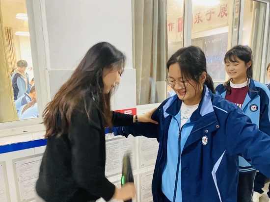 春风化雨绽芳华深耕杏坛育英才——临沂四中优秀教师王晖(图3)