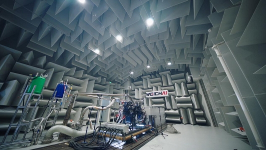 2025潍柴试验室素材.mp4_20250721_084628.589