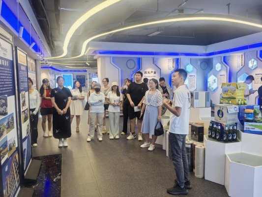 63b0b06a9de40786df8b18d689a523d