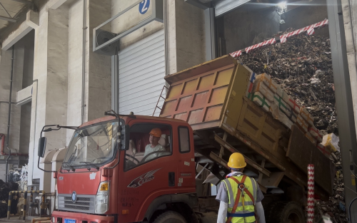 雷霆利剑护金叶 烈焰焚假守市场 ——浙江三门:集中销毁假私烟4.8万条
