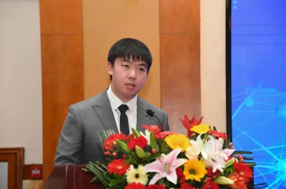 宋作文之孙宋英豪任南山集团副董事长,曾为南山铝业国际上市敲锣