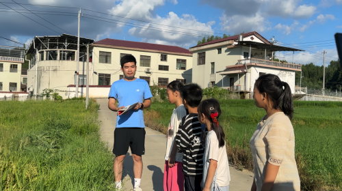 乡土育新苗:一场乡村与青年的双向奔赴——湖南财政经济学院星火志愿队“三下乡”实践