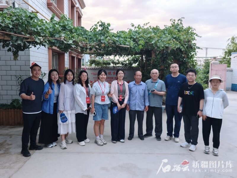 新疆高质量发展图鉴:烟火人间奋斗劲