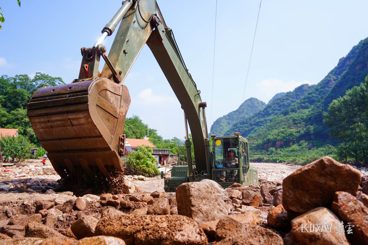冀云长镜头丨救援一线的他们,让灾区群众最安心