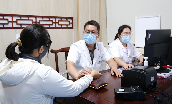 临沂市中医医院琅琊中医系列丨姜自胜:“左手诊脉,右手刀针”,书写别样医者人生