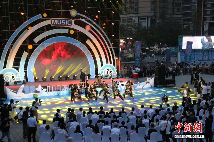 世运会遇上全民健身日 体育让生活更美好