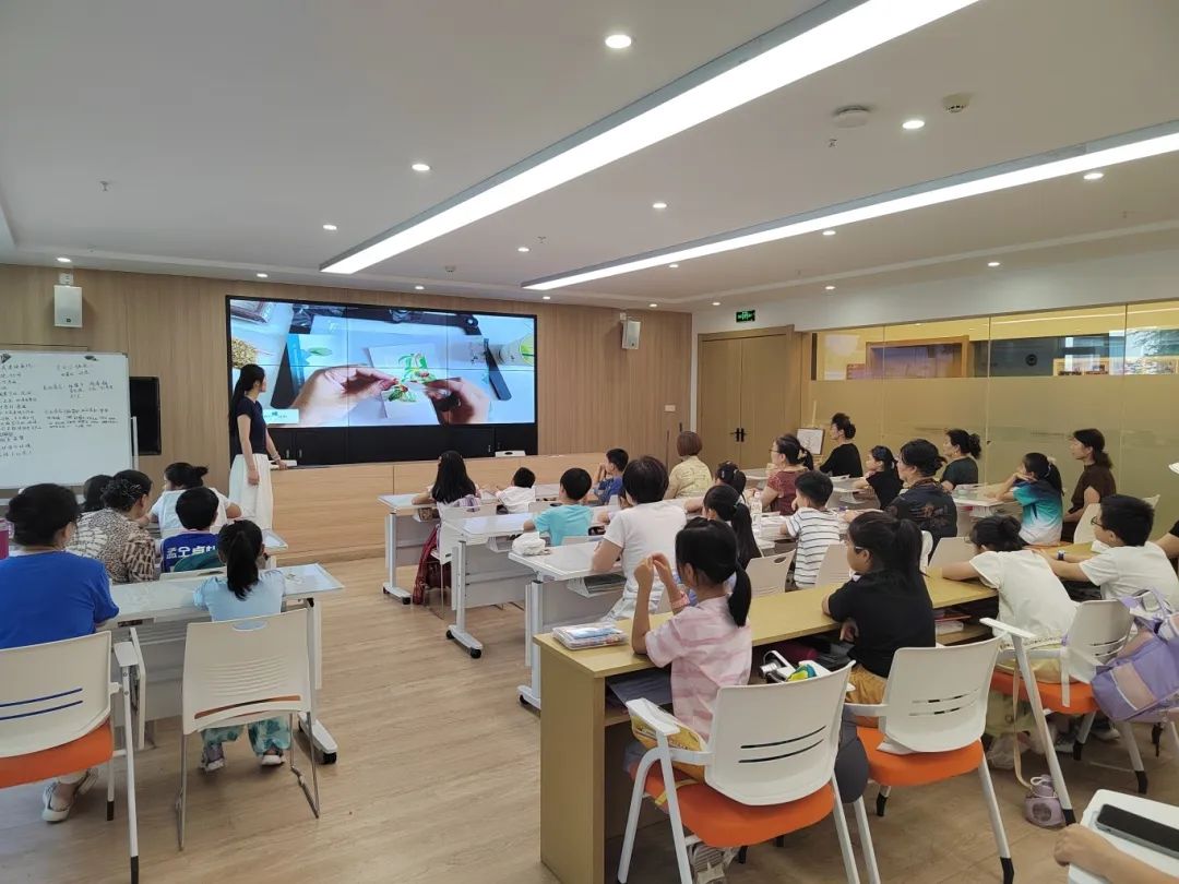 【文化金家岭】文化传承赋能社区治理 童心银龄共筑和谐家园——青岛市崂山区金家岭街道东城国际、康城社区文化“两创”社区书院结业啦(八月篇)