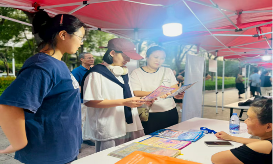 济宁市任城区李营街道开展“清凉夏夜 职等你来”人才夜市招聘会