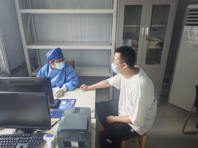 实战演练筑防线 科学防控保健康——济南市中西医结合医院成功开展输入性基孔肯雅热疑似病例应急处置演练