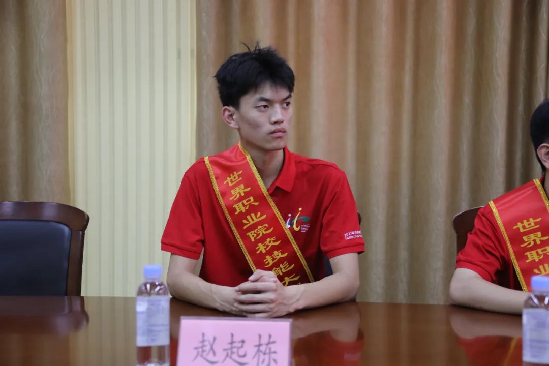 临沂市工业学校为2025年世界职业院校技能大赛获奖团队举行欢迎仪式
