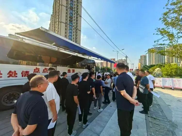 东明县直机关组织开展“热血践初心·奉献担使命”无偿献血活动