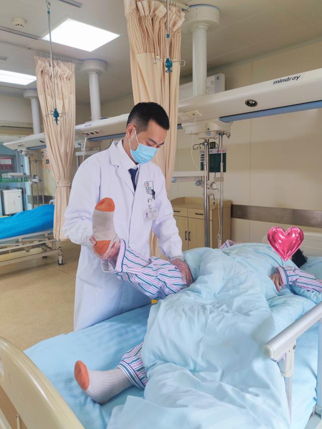 关注肿瘤患者康复期:探访四川友谊医院无陪护支持服务