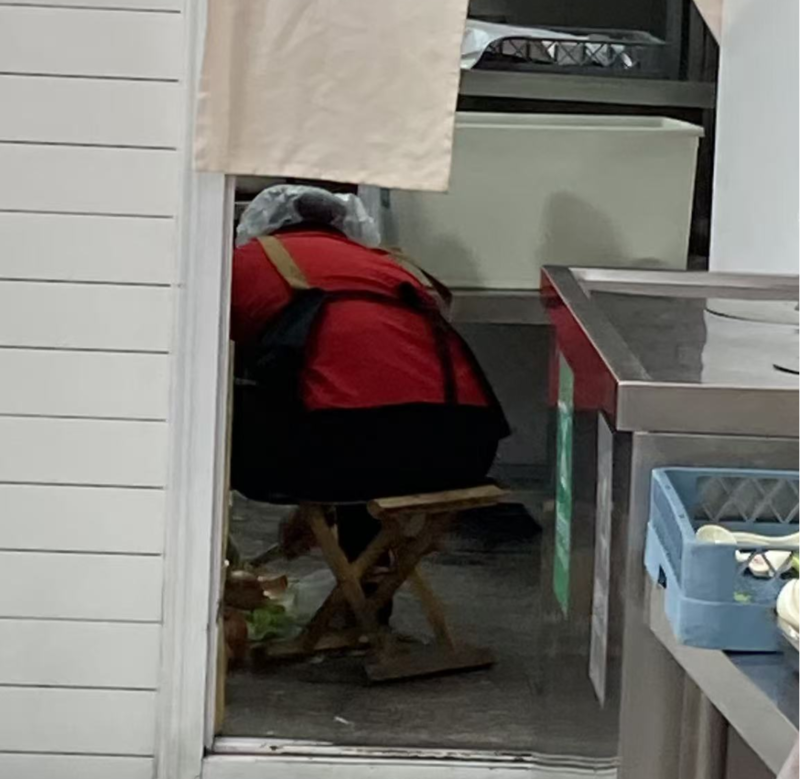 3元买到“大厨现炒”,济南网红快餐“挑战”预制菜餐厅