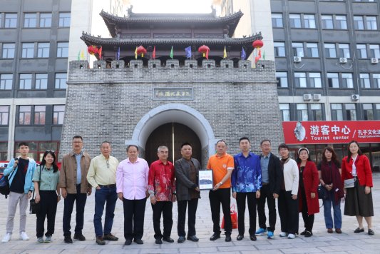 马来西亚陈氏书院宗亲会参观访问山东孔子文化酒城