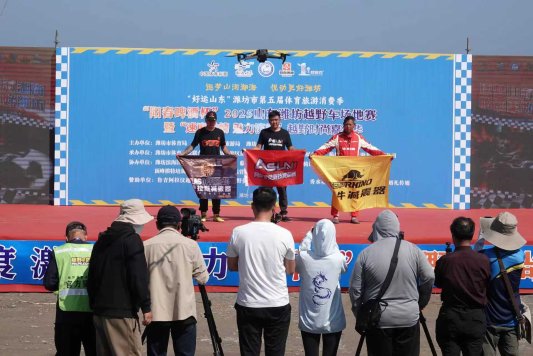 79d993641a76e04fee38b6677fd8506c