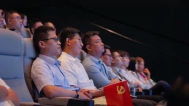 pa_10100000055425449_BA27EE84-A597-46F3-8110-2F15E094DB67_3840x2160_mo_